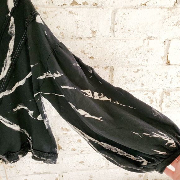 Black Balloon Sleeve Tie Dye Sweatshirt Distressed Top Grunge Gym Casual SZ L - Picture 3 of 8